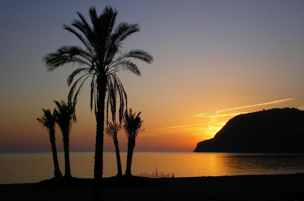 La Caleta Bay Hotel La Herradura  Bagian luar foto